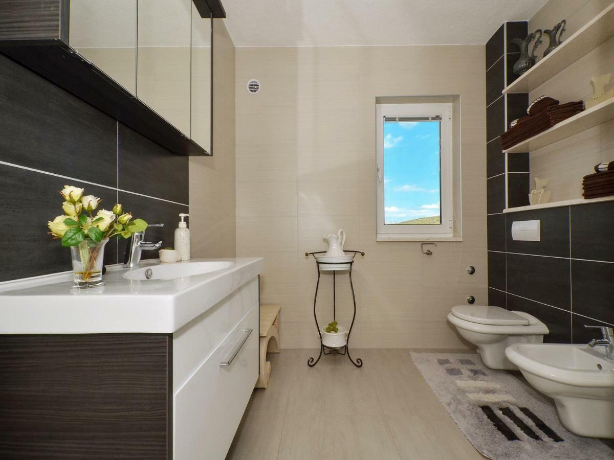 Dondras Residence Trogir Luaran gambar