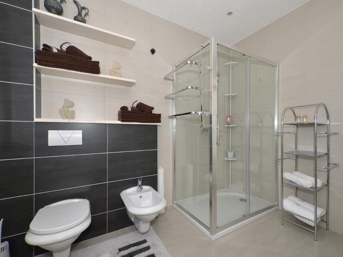 Dondras Residence Trogir Luaran gambar